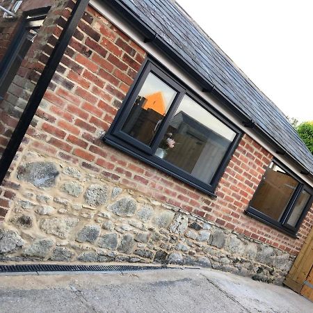 Exclusive Modern Decorated 1 Bedroom Detached Studio Newport  Exterior foto