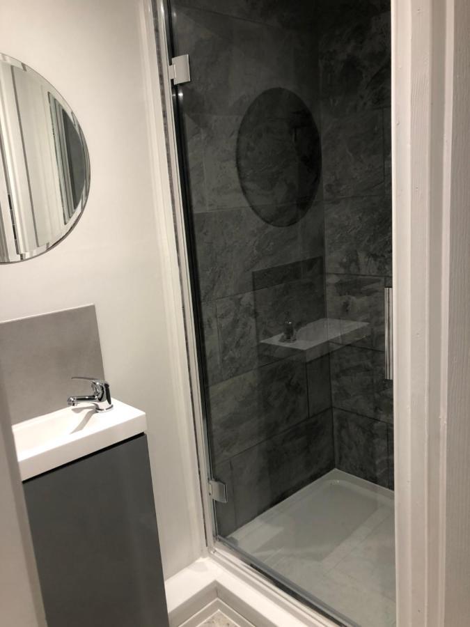Exclusive Modern Decorated 1 Bedroom Detached Studio Newport  Exterior foto